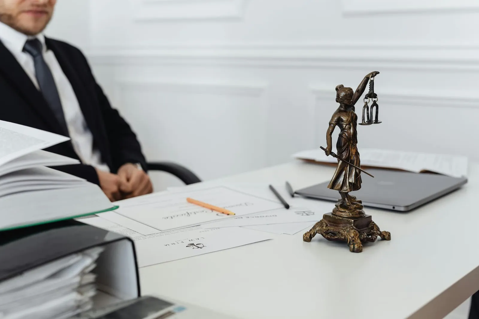 Connecticut Labor Laws & Employee Monitoring Software: A Comprehensive Guide for Employers