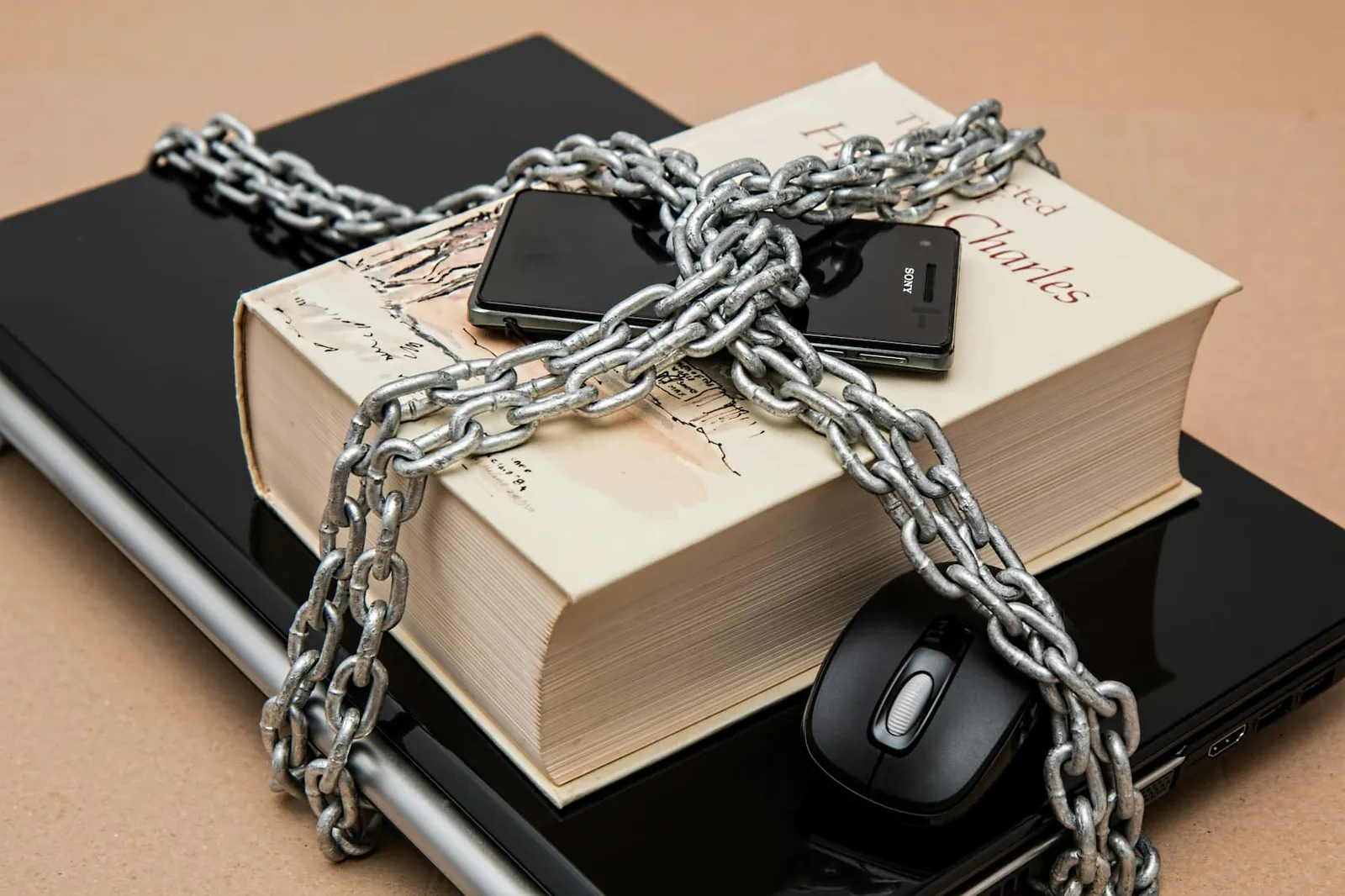 Insider Threat Risks and How to Detect Them Through Employee Monitoring