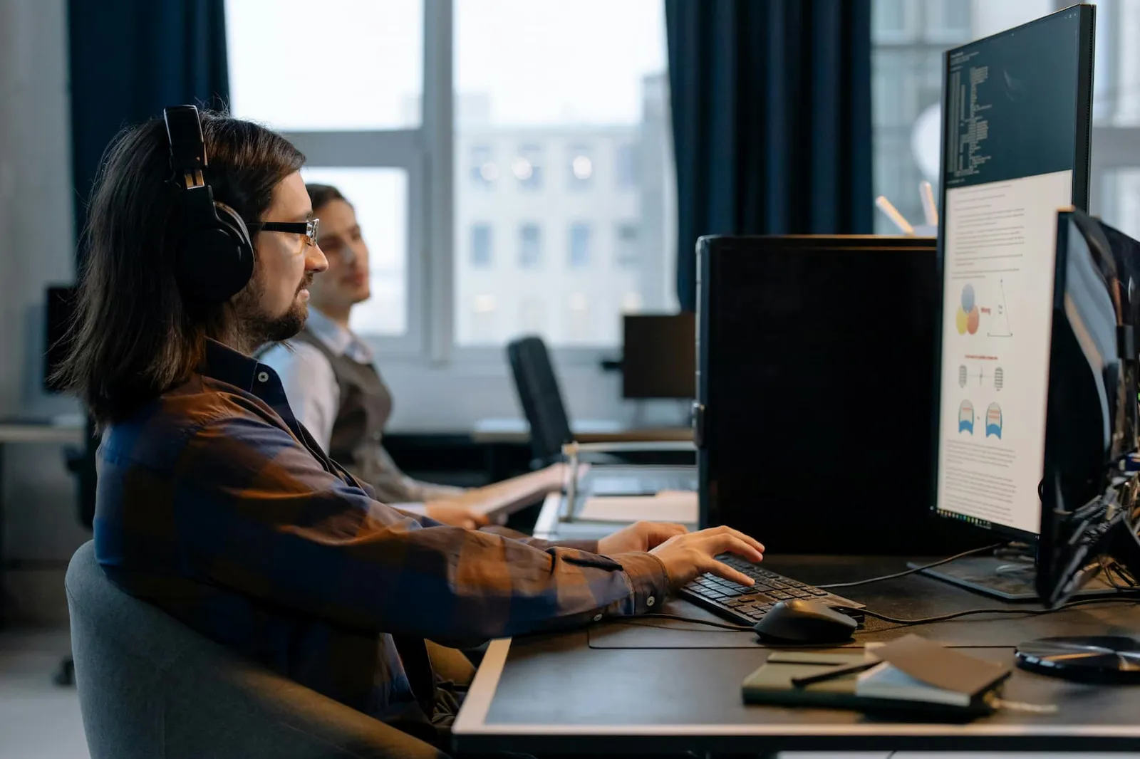 Employee Monitoring Software in Washington: Balancing Trust and Oversight