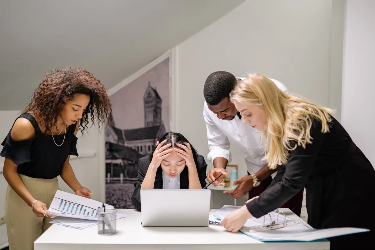 Mistakes in Using Employee Monitoring Software And Why They Bother Employees?