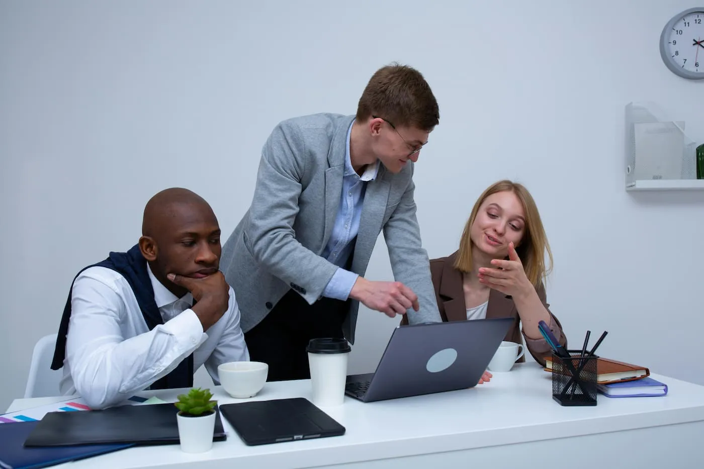 Elegir la herramienta de seguimiento de empleados ideal para su empresa