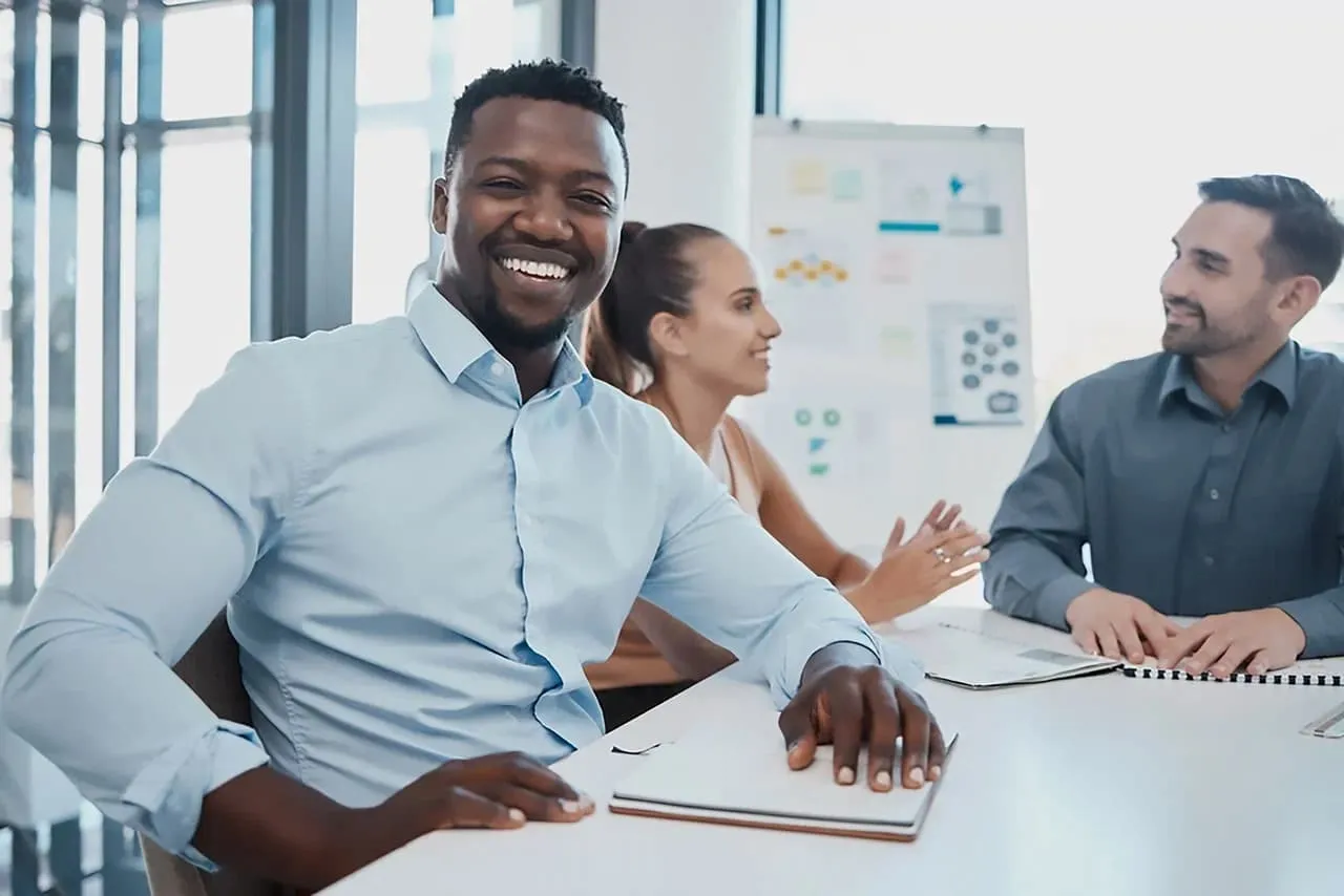 10 consigli per aiutare un nuovo dipendente ad adattarsi al nuovo posto di lavoro