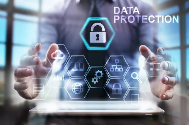 Monitorização de funcionários no local: O papel crucial na proteção de dados